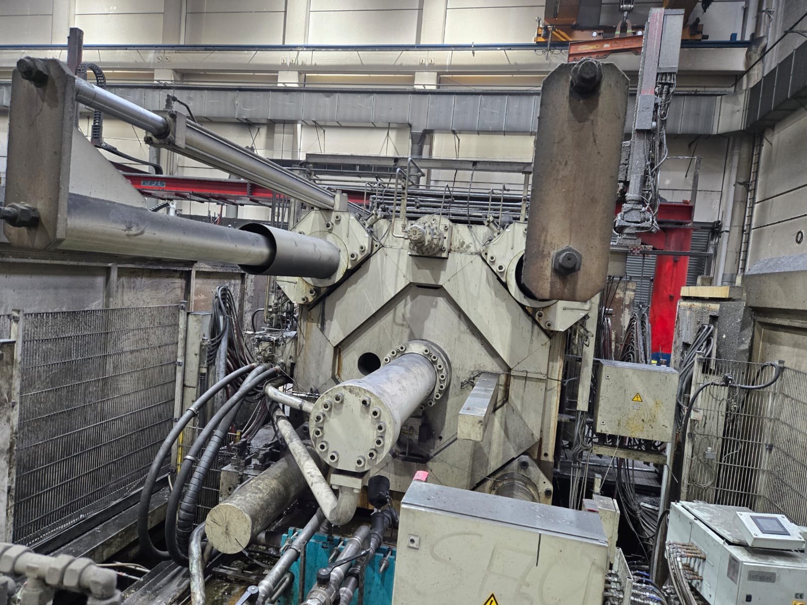 Müller Weingarten GDK 2800 / 185 - Stroj za tlačno litje s hladno komoro OC KK1676, rabljen Müller Weingarten GDK 2800 / 185 - Stroj za tlačno litje s hladno komoro OC KK1676, rabljen