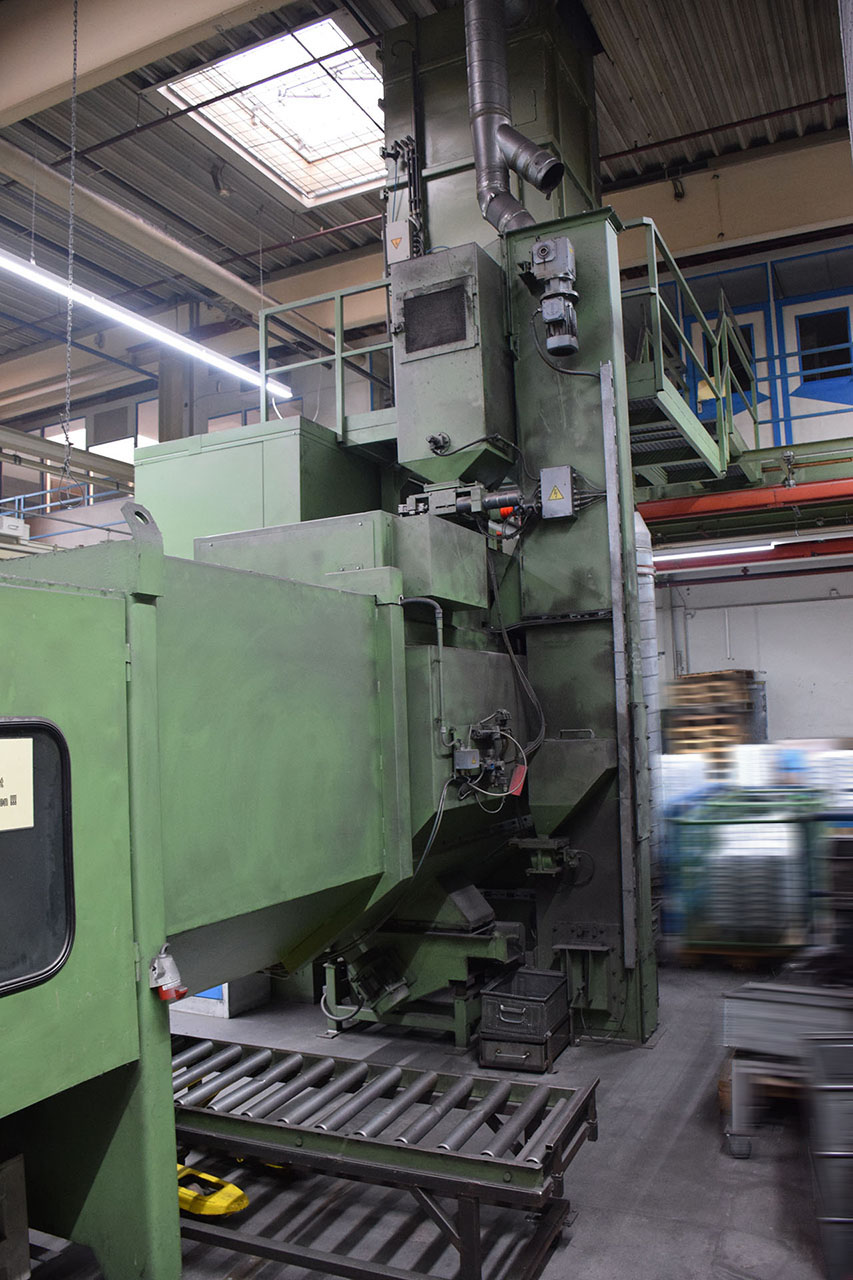 Walther-Trowal-THM-4002E-continuous-shot-blasting-machine-SA2125-p4 Walther Trowal THM 400/2E stroj za neprekinjeno peskanje SA2125, rabljen