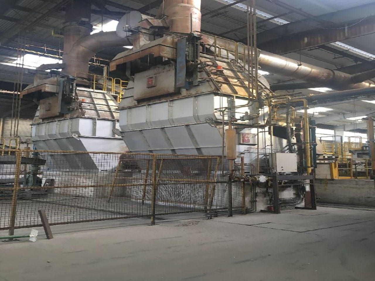 melting_furnace_p1 Tovarna za pretaljevanje aluminija IA2541, rabljena