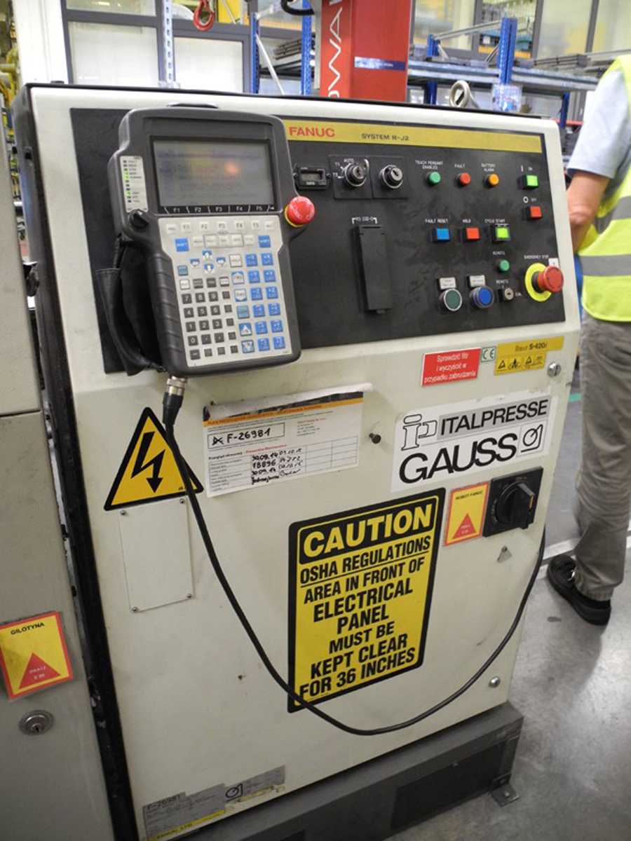 fanuc_s_420if_bild25852adab50576 FANUC S-420 i F livarski robot, rabljen HR1815