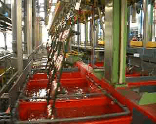 ia2514_buffoli_impianti_galvanici_bild15 Metalchimica Impianti Navpični regalni sistem za galvanizacijo, rabljen IA2514